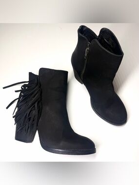 STEVE MADDEN Women’s  'WOODSTOCK' Leather Fringe Zip Heeled Bootie Size- 8